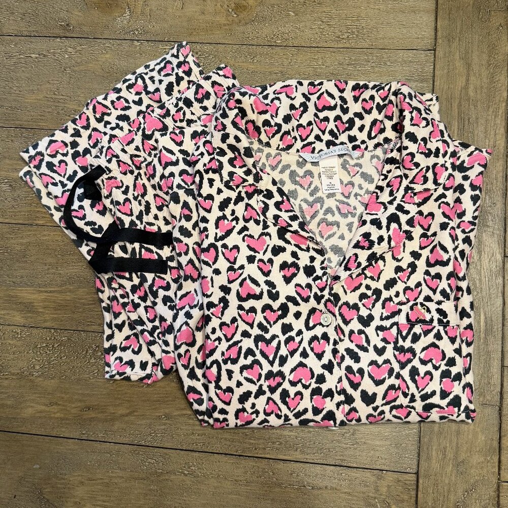 Victoria's Secret Pink Love Pajama Set Size M